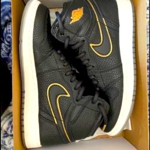 Nike Air Jordan Retro 1